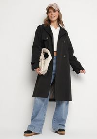 Born2be - Czarny Płaszcz Dwurzędowy Trencz Ozdobiony Paskiem i Pagonami Malwissa. Okazja: na co dzień. Kolor: czarny. Materiał: jeans. Wzór: aplikacja. Sezon: wiosna, jesień. Styl: casual, elegancki #3