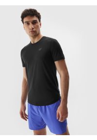 4f - Koszulka do biegania regular szybkoschnąca męska. Kolor: czarny. Materiał: materiał, włókno, dzianina. Sport: fitness, bieganie