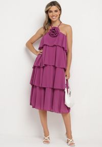 Born2be - Fioletowa Sukienka z Falbanami Wiązana na Szyi z Broszką Kwiatem Tinallena. Okazja: na co dzień. Kolor: fioletowy. Wzór: kwiaty. Styl: casual #6