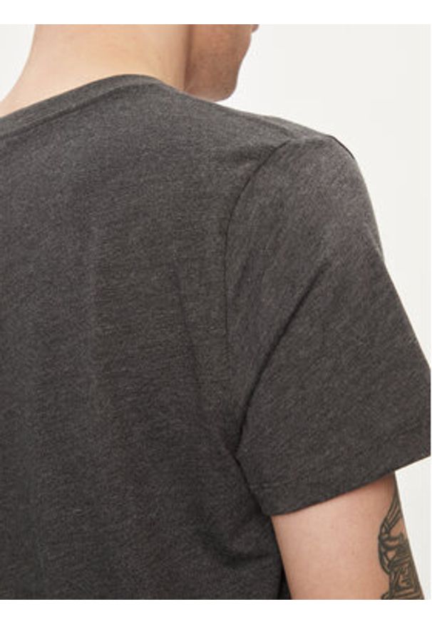 GAP - Gap T-Shirt 753771-01 Szary Regular Fit. Kolor: szary. Materiał: bawełna