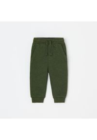 Reserved - Melanżowe spodnie dresowe - Zielony. Kolor: zielony. Materiał: dresówka. Wzór: melanż #1