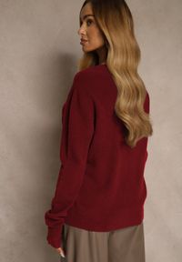 Renee - Bordowy Sweter z Wełną i Wiskozą z Trójkątnym Dekoltem Kaitte. Okazja: na co dzień. Kolor: czerwony. Materiał: wiskoza, wełna. Styl: casual, elegancki #4
