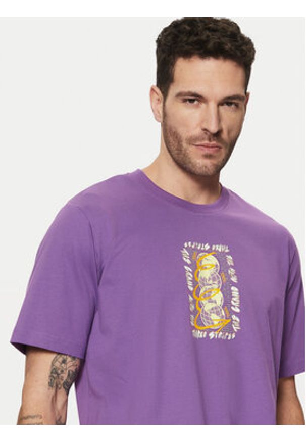 Adidas - adidas T-Shirt Trefoil Series JP4498 Fioletowy Regular Fit. Kolor: fioletowy. Materiał: bawełna