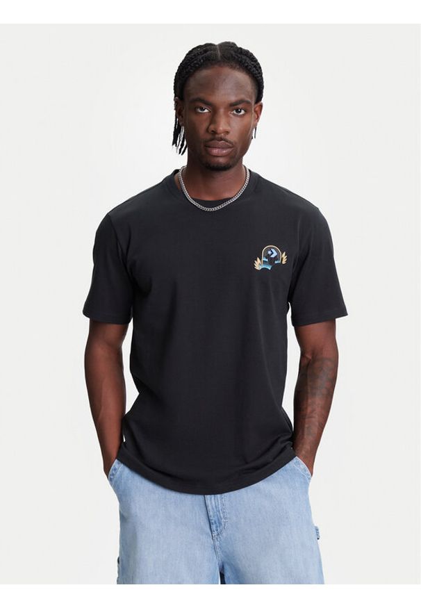 Converse T-Shirt Desert Sunset 10027713-A01 Czarny Regular Fit. Kolor: czarny. Materiał: bawełna