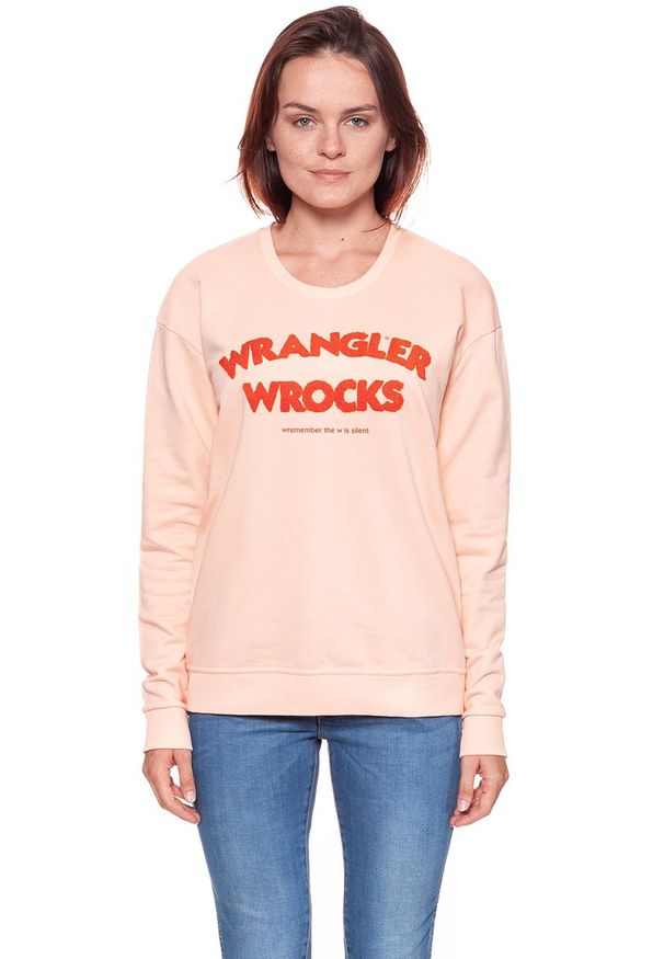 Wrangler - BLUZA WRANGLER DAMSKA WROCKS SWEAT PEACH PARFAIT W601OHYUD 112130375. Wzór: aplikacja