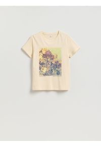 Reserved - T-shirt z nadrukiem - kremowy. Kolor: kremowy. Materiał: bawełna, dzianina. Wzór: nadruk