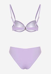 Born2be - Fioletowe Bikini Biustonosz z Trójkątną Ozdobą i Majtki Typu Figi Natisalia. Kolor: fioletowy. Wzór: aplikacja #6