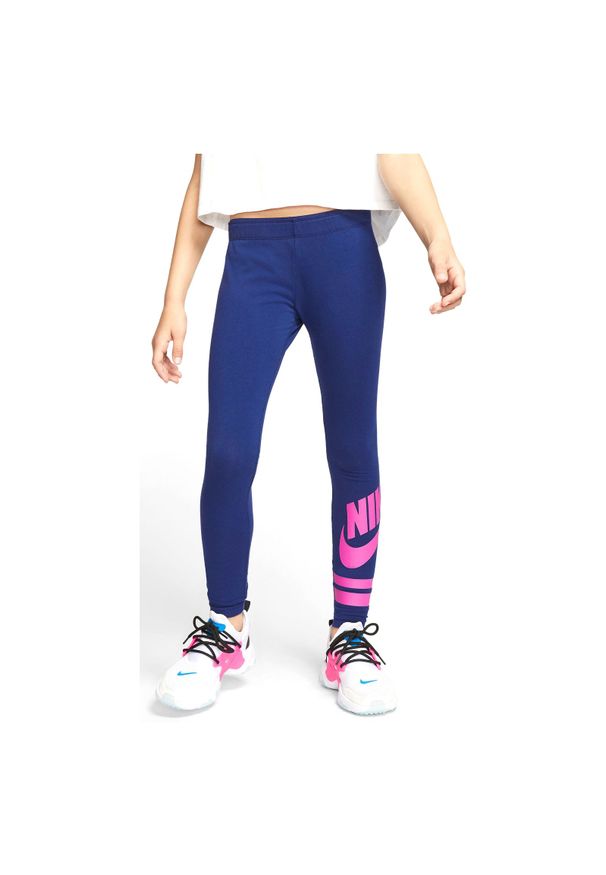 Spodnie Nike Sportswear Jr 939447. Materiał: materiał. Wzór: napisy
