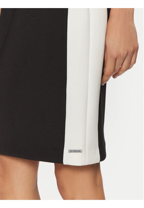 Calvin Klein Sukienka koktajlowa K20K207899 Czarny Slim Fit. Kolor: czarny. Materiał: syntetyk. Styl: wizytowy