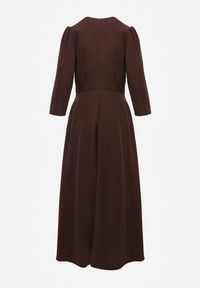 Renee - Brązowa Elegancka Sukienka o Kopertowym Kroju Zdobiona Aplikacją w Talii Zilendra. Kolor: brązowy. Wzór: aplikacja. Typ sukienki: kopertowe. Styl: elegancki #4