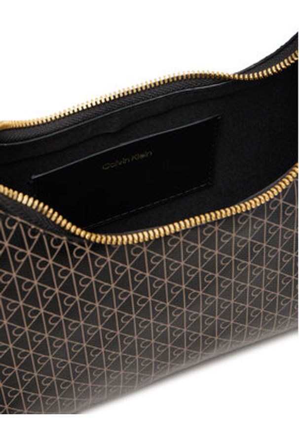 Calvin Klein Torebka Emblem Aop Conv Shoulder Bag LV04F3298G Czarny. Kolor: czarny. Materiał: skórzane