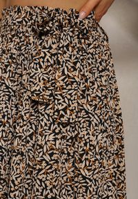 Renee - Czarno-Beżowe Plisowane Spodnie Szwedy High Waist z Materiałowym Paskiem i Gumką w Talii Isefia. Okazja: na co dzień. Stan: podwyższony. Kolor: czarny. Materiał: materiał. Styl: casual, elegancki