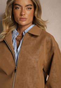 Renee - Brązowa Kurtka z Wiskozą i Kołnierzykiem Naneleta. Okazja: na co dzień. Kolor: brązowy. Materiał: wiskoza. Styl: klasyczny, casual, elegancki #4