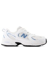 Buty dziecięce New Balance GR530CJ – białe. Okazja: na co dzień, na uczelnię. Kolor: biały. Materiał: guma, materiał, syntetyk. Szerokość cholewki: normalna