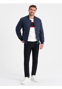 Ombre Clothing - Kurtka męska bomberka pikowana z metalowymi zamkami - granatowa V2 - Rozmiar: XXL. Kolor: niebieski. Materiał: poliester. Wzór: nadruk