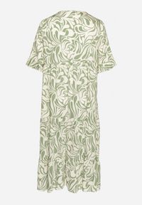 Born2be - Zielona Sukienka z Wiskozy o Prostym Kroju z Wiązaniem w Roślinny Wzór Edirania. Okazja: na co dzień. Typ kołnierza: dekolt w serek. Kolekcja: plus size. Kolor: zielony. Wzór: aplikacja. Typ sukienki: proste. Materiał: wiskoza. Długość rękawa: krótki rękaw. Styl: klasyczny, casual, elegancki #6