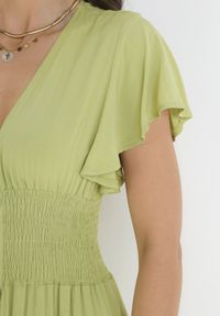 Born2be - Jasnozielona Sukienka z Wiskozy Heeny. Okazja: na randkę, na co dzień. Kolor: zielony. Materiał: wiskoza. Wzór: gładki, aplikacja. Sezon: lato. Styl: casual. Długość: maxi #2