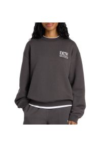 Bluza damska New Balance WT61A3XYABR - szara. Okazja: na co dzień. Kolor: szary. Materiał: bawełna, prążkowany, dresówka, poliester. Wzór: napisy. Styl: klasyczny, casual #1