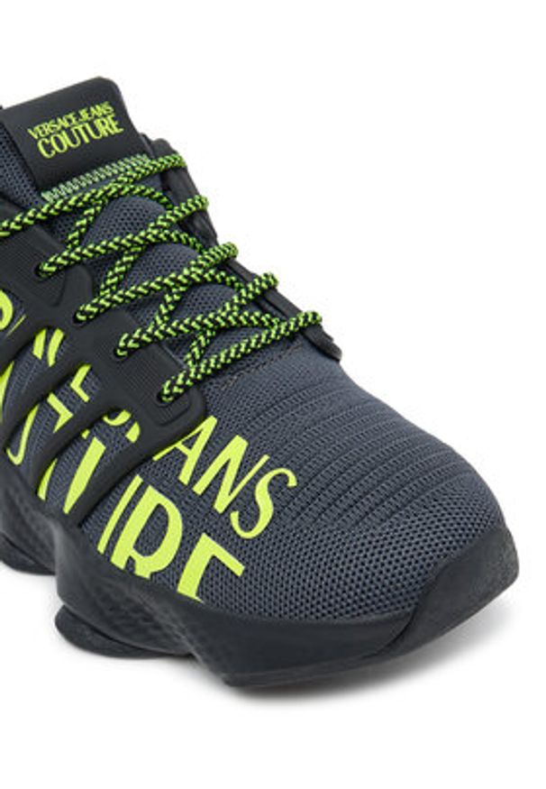 Versace Jeans Couture Sneakersy 79YA3SU1 ZSC93 831 Szary. Kolor: szary. Materiał: materiał