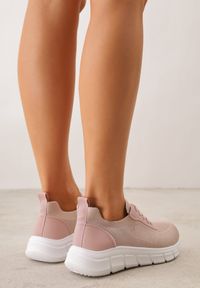 Born2be - Różowe Dzianinowe Sneakersy na Grubej Podeszwie ze Żłobieniami Enolora. Okazja: na co dzień, na spacer. Kolor: różowy. Materiał: dzianina. Szerokość cholewki: normalna. Sport: turystyka piesza, fitness #7