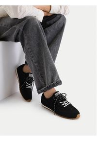 Guess Jeans Sneakersy EO-CS5262 Czarny. Kolor: czarny. Materiał: skóra, zamsz #8