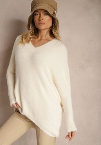 Renee - Beżowy Sweter z Dodatkiem Kaszmiru o Kroju Nietoperza Edalianna. Okazja: na co dzień. Kolor: beżowy. Materiał: kaszmir. Wzór: aplikacja. Styl: casual, elegancki