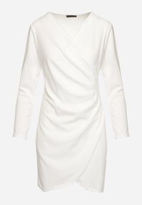 Born2be - Biała Sukienka Kopertowa z Ozdobnym Marszczeniem Ohildria. Kolor: biały. Typ sukienki: kopertowe. Styl: elegancki #6