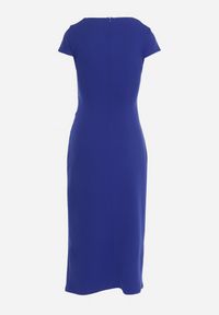 Born2be - Granatowa Sukienka Midi z Kwadratowym Dekoltem Revinane. Okazja: na co dzień. Typ kołnierza: dekolt kwadratowy. Kolor: niebieski. Styl: casual, elegancki. Długość: midi #2