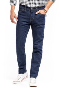 Mustang - MUSTANG VEGAS MĘSKIE SPODNIE JEANSOWE DENIM BLUE 1014038 5000 940. Okazja: na randkę, na co dzień, na spacer. Styl: casual, klasyczny, elegancki