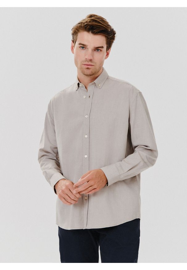Pako Lorente - PAKO LORENTE – Gładka koszula męska beżowa długi rękaw. Okazja: na co dzień. Kolor: beżowy, zielony. Materiał: bawełna. Długość rękawa: długi rękaw. Długość: długie. Wzór: gładki. Styl: casual