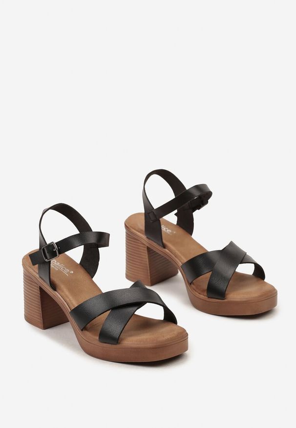 Born2be - Czarne Sandały na Słupku i Niskiej Platformie Stylizowanych na Drewniane Istagaria. Kolor: czarny. Sezon: lato. Obcas: na platformie. Styl: boho, klasyczny. Wysokość obcasa: średni
