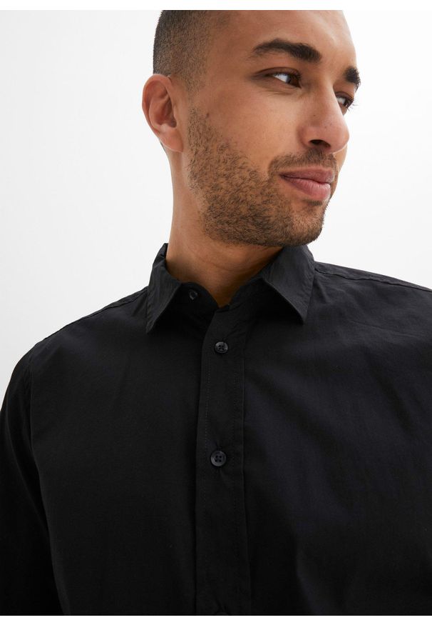 bonprix - Koszula biznesowa ze stretchem, Slim Fit. Okazja: na spotkanie biznesowe. Kolor: czarny. Materiał: materiał, bawełna. Długość rękawa: długi rękaw. Długość: długie. Styl: biznesowy