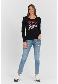 Guess - GUESS Czarny damski longsleeve Icon Tee z dużym logo. Kolor: czarny. Materiał: bawełna. Długość rękawa: długi rękaw. Wzór: aplikacja. Styl: klasyczny