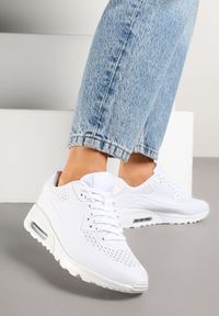 Renee - Białe Buty Sportowe Sneakersy Ozdobione Przezroczystą Wstawką Zalitea. Okazja: na co dzień. Zapięcie: sznurówki. Kolor: biały. Materiał: jeans. Wzór: aplikacja #5