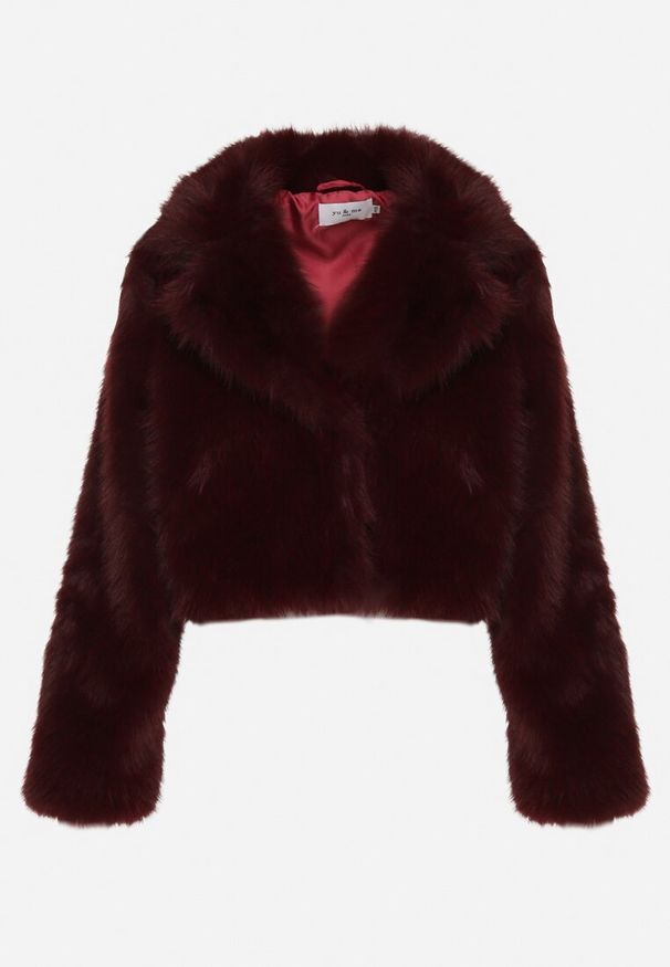 Born2be - Bordowa Futerkowa Kurtka o Krótkim Kroju z Eleganckim Kołnierzem Tazamisa. Okazja: na co dzień. Kolor: czerwony. Materiał: jeans. Długość: krótkie. Styl: elegancki