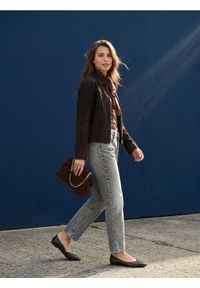 Sinsay - Klasyczne jeansy mom fit - szary. Kolor: szary. Styl: klasyczny #1