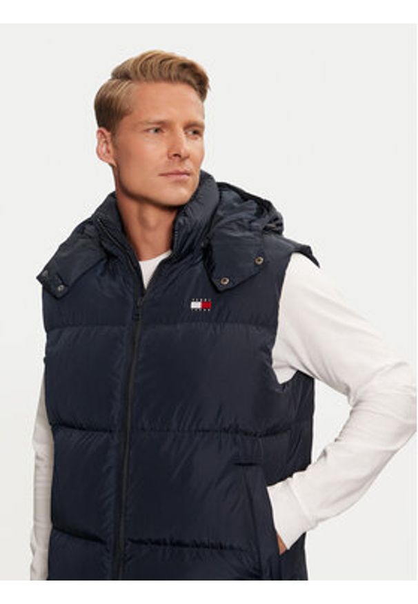 Tommy Jeans Bezrękawnik Alaska DM0DM19538 Granatowy Regular Fit. Kolor: niebieski. Materiał: syntetyk. Długość rękawa: bez rękawów