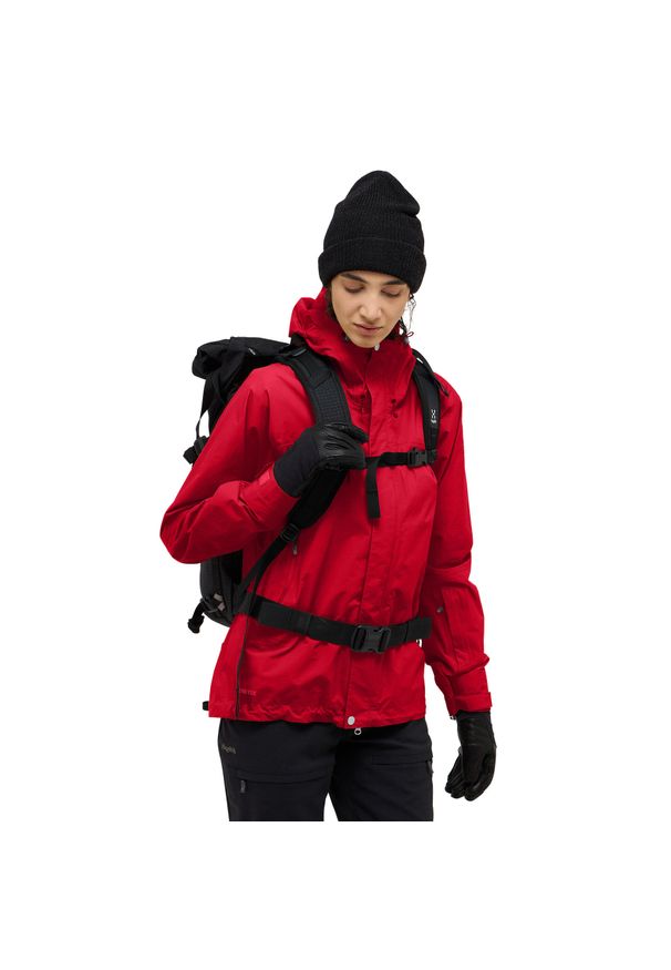 Damska wiatrówka Haglöfs Astral GTX II. Kolor: czerwony. Materiał: softshell. Sport: turystyka piesza