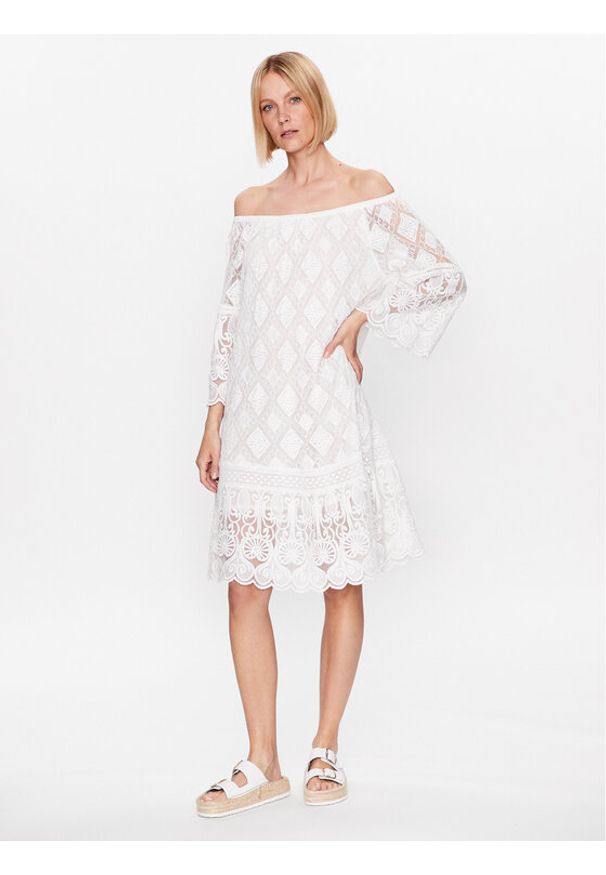 Iconique Sukienka codzienna IC23 008 Biały Regular Fit. Okazja: na co dzień. Kolor: biały. Materiał: bawełna. Typ sukienki: proste. Styl: casual