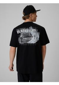 4f - 4F T-shirt loose z nadrukiem uniseks 4F x Drift Masters - czarny M. Okazja: na co dzień. Kolor: czarny. Materiał: bawełna, dzianina. Wzór: nadruk. Styl: street, casual, sportowy, klasyczny #1
