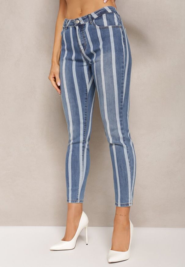 Renee - Niebieskie Jeansy Skinny Ozdobione Printem w Paski Klefiana. Kolor: niebieski. Wzór: aplikacja, paski, nadruk