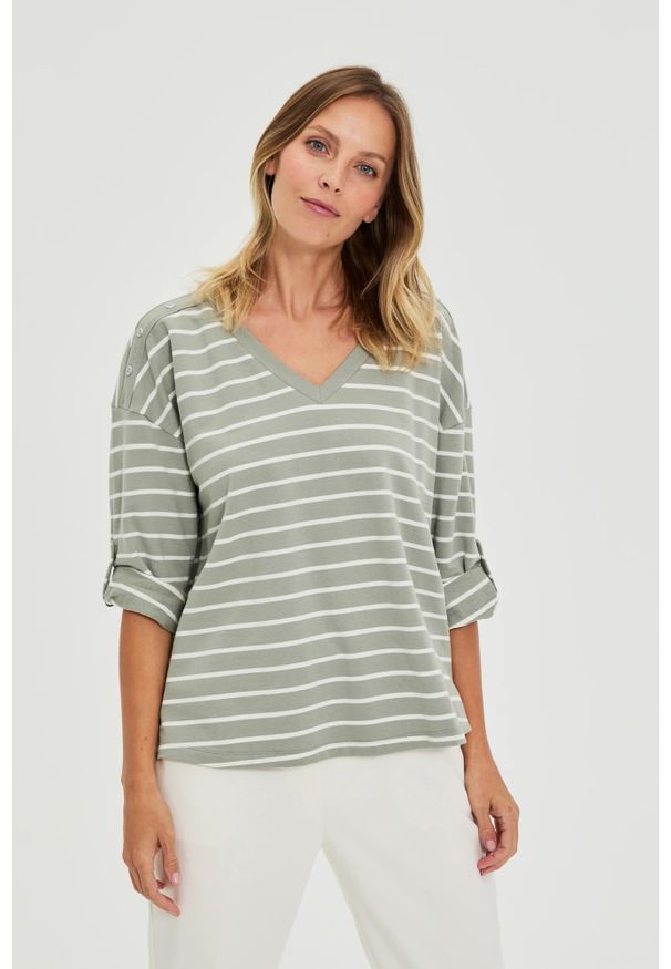 MOODO - Bluza w paski oliwkowa. Kolor: oliwkowy. Materiał: elastan, bawełna. Wzór: paski