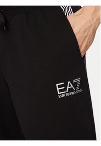 EA7 Emporio Armani Szorty sportowe 3DPS66 PJLIZ 1200 Czarny Regular Fit. Kolor: czarny. Materiał: bawełna. Styl: sportowy #5