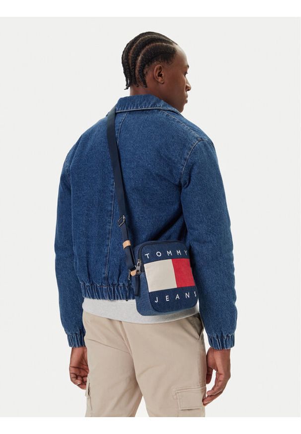 Tommy Jeans Saszetka Tjm Archive Denim Reporter AM0AM13814 Niebieski. Kolor: niebieski. Materiał: materiał