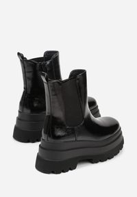 Born2be - Czarne Lakierowane Botki Typu Sztyblety na Grubej Podeszwie Tevalma. Okazja: na co dzień. Kolor: czarny. Materiał: lakier. Styl: elegancki, casual #6