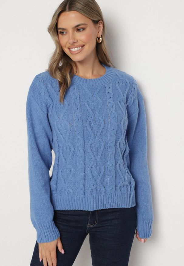 Born2be - Niebieski Sweter z Wełną Ściągaczem i Tłoczeniem Riavonnae. Okazja: na co dzień. Kolor: niebieski. Materiał: wełna. Styl: wizytowy, klasyczny, casual, elegancki