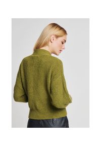 Ochnik - Sweter wiązany damski khaki. Kolor: zielony. Materiał: materiał
