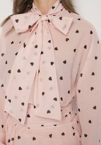 Born2be - Różowa Rozkloszowana Sukienka z Rękawami Typu Nietoperz i Wiązaniem Miriviela. Okazja: na co dzień. Kolor: różowy. Materiał: jeans. Typ sukienki: proste. Styl: klasyczny, casual #7