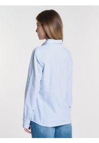 Big-Star - Koszula damska w prążek bawełniana jasnoniebieska Yolanda 400. Kolor: niebieski. Materiał: bawełna. Wzór: prążki. Styl: retro, klasyczny, elegancki #4