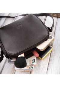 Listonoszka skórzana PAOLO PERUZZI SI-11-BR brązowa. Kolor: brązowy. Materiał: skórzane. Rodzaj torebki: na ramię #1